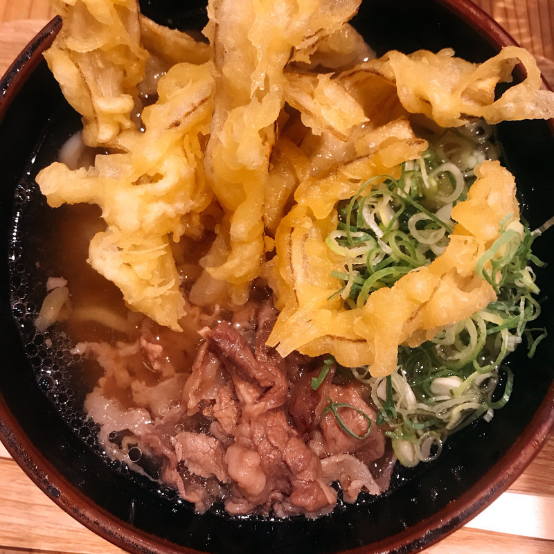 ゴボウ天肉うどん(二〇加屋長介 JRJP博多ビル店)