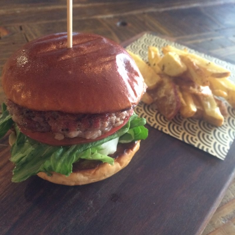 プレーンバーガー(GAKUYA BURGER)