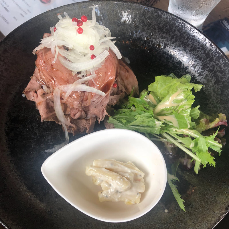 ローストビーフ丼(Café de MOTHERS 【カフェ・ド・マザーズ 】)