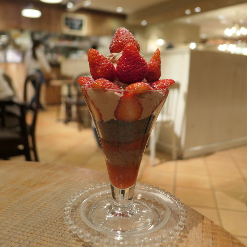 あまおうのショコラプリンセスパフェ(キャンベル・アーリー 博多店)