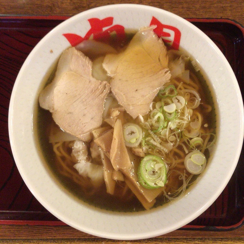 ワンタンメン(満月 （まんげつ）)