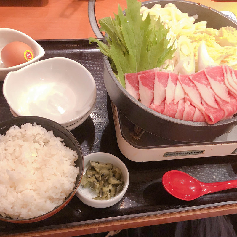 牛すきうどん鍋定食(和食さと 明石朝霧店)