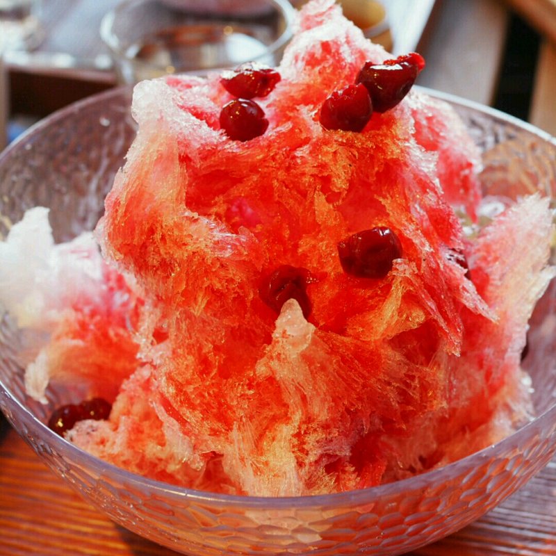かき氷 グリオットチェリー チェリーマルニエ付(パティスリーパクタージュ)