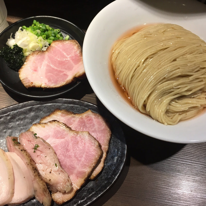 海老出汁細つけ麺中、チャーシュー盛り(つけ麺一燈 （ツケメンイットウ）)