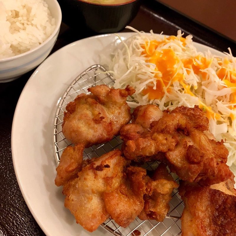 から揚げ定食(とんかつ山脈)