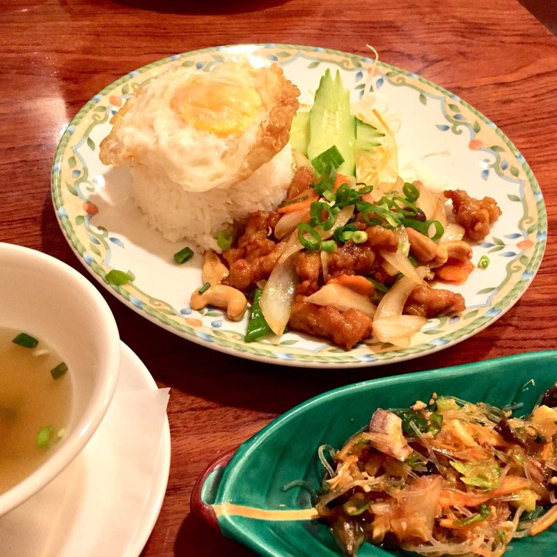 鶏カシューナッツの炒め物(クワンチャイ 梅田店～ブリーゼブリーゼ～)