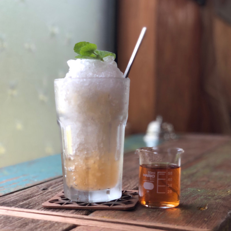 びわ酒のかき氷(Cafe OLEGALE)