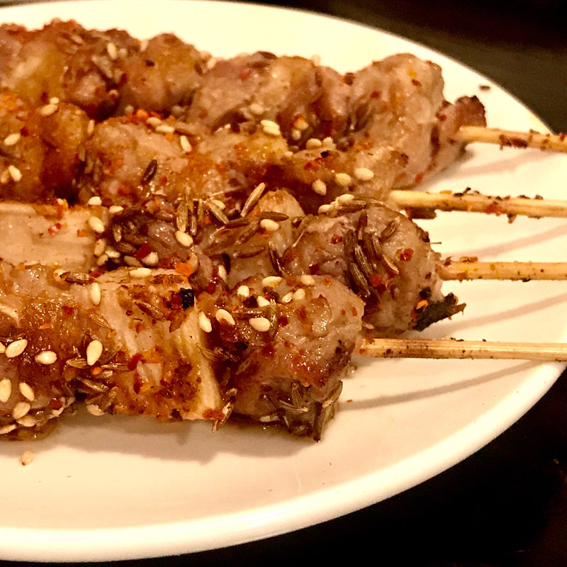 羊串焼きラムショルダー（塩）(羊香味坊)