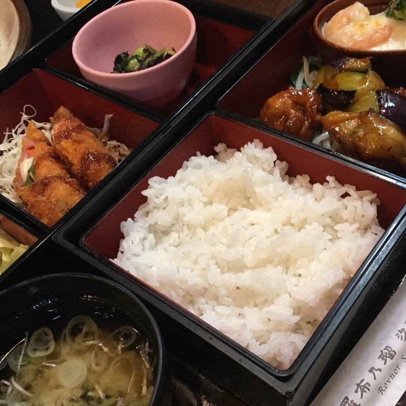ランチ(羅布乃瑠 沙羅英慕 宇都宮中央店 （ロブノオル サラエボ）)