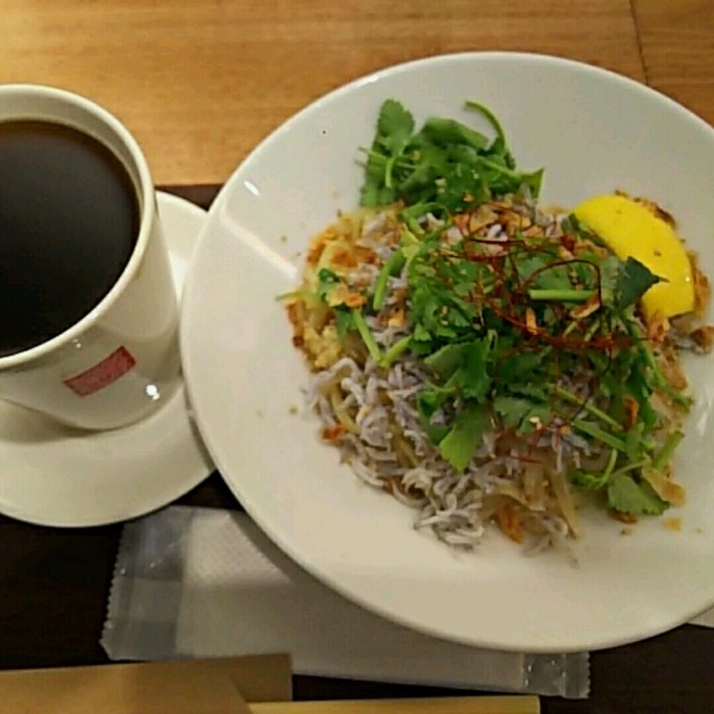 釜あげシラスとパクチーまぜ麺(春水堂 代官山店)