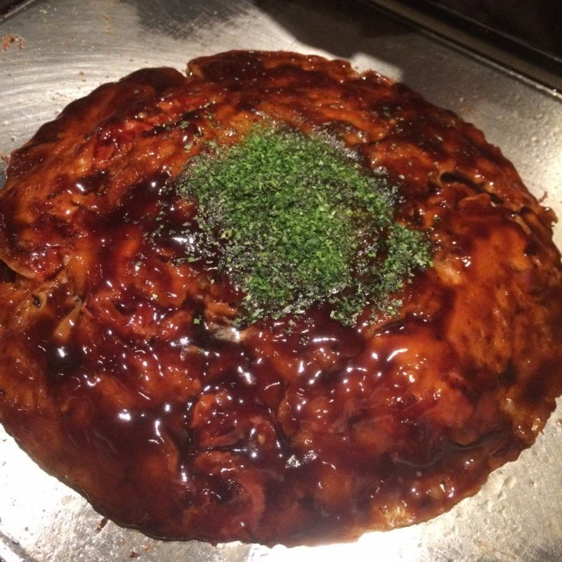 トマトチーズお好み焼き(南船場鉄板食堂はなたれ)