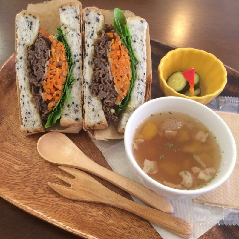 焼肉ビーフのサンド(cafe nomori)