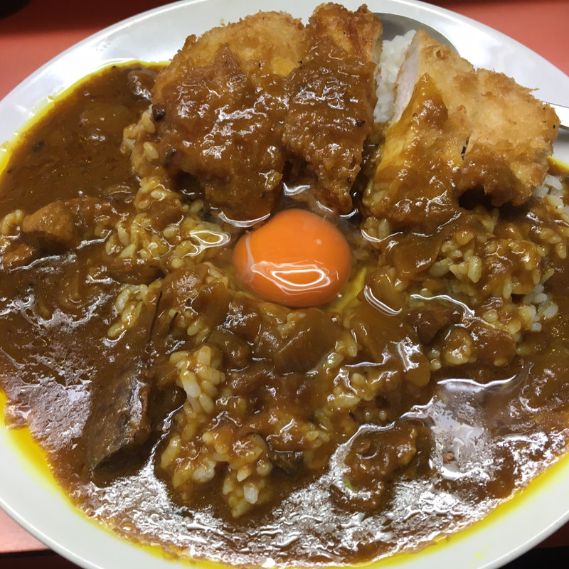 カツカレー、生卵(インドール )