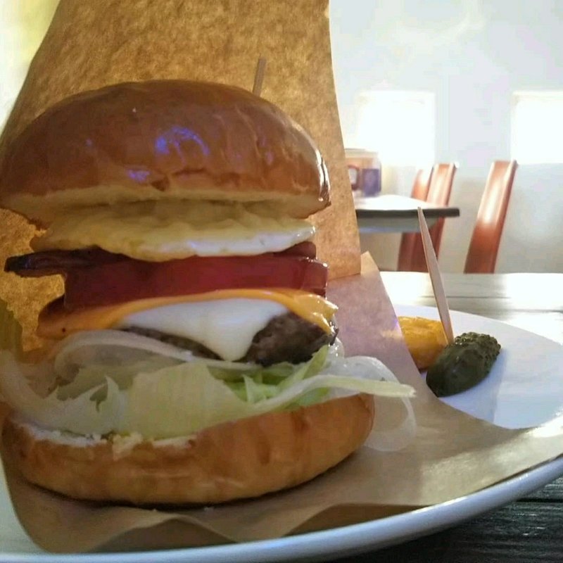 スペシャルバーガー(cafe & diningbar insule)