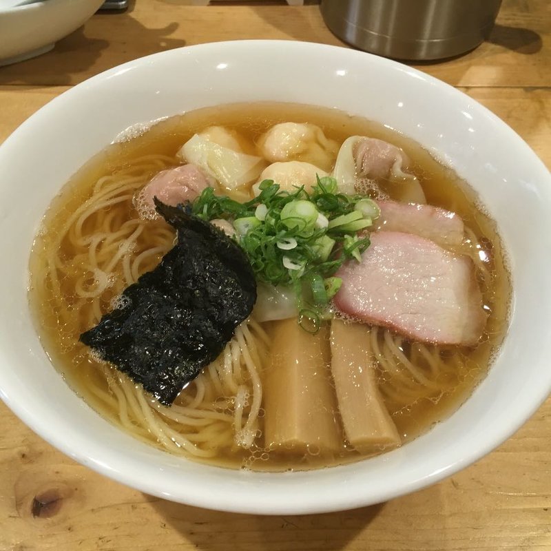 特製ワンタン麺（白黒ミックス）(支那そば 大和 稲荷町本店)