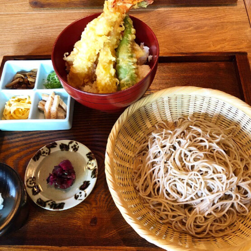 蕎麦と天丼セット(三味洪庵 銀閣寺店)