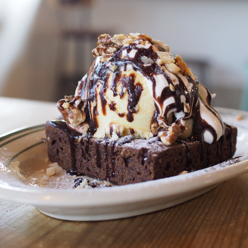 ブラウニーサンデー(DAKOTA ・RUSTIC TABLE・)