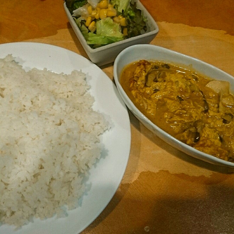 厚切りベーコンと木の子のふわ卵カレー(ランチ)(YAMIYAMI)