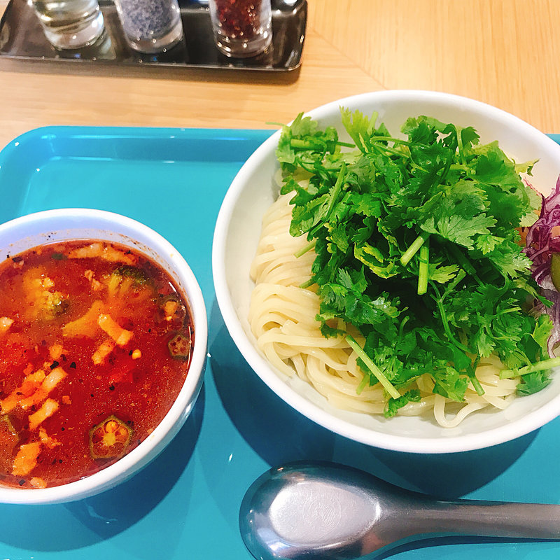 パクチートマトヌードル(トマトマン)