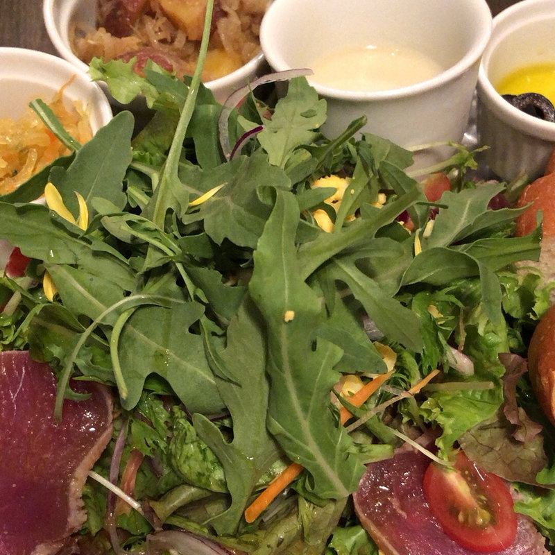 マグロとセルバチコのサラダランチ(W AOYAMA -The Cellar & Grill-)