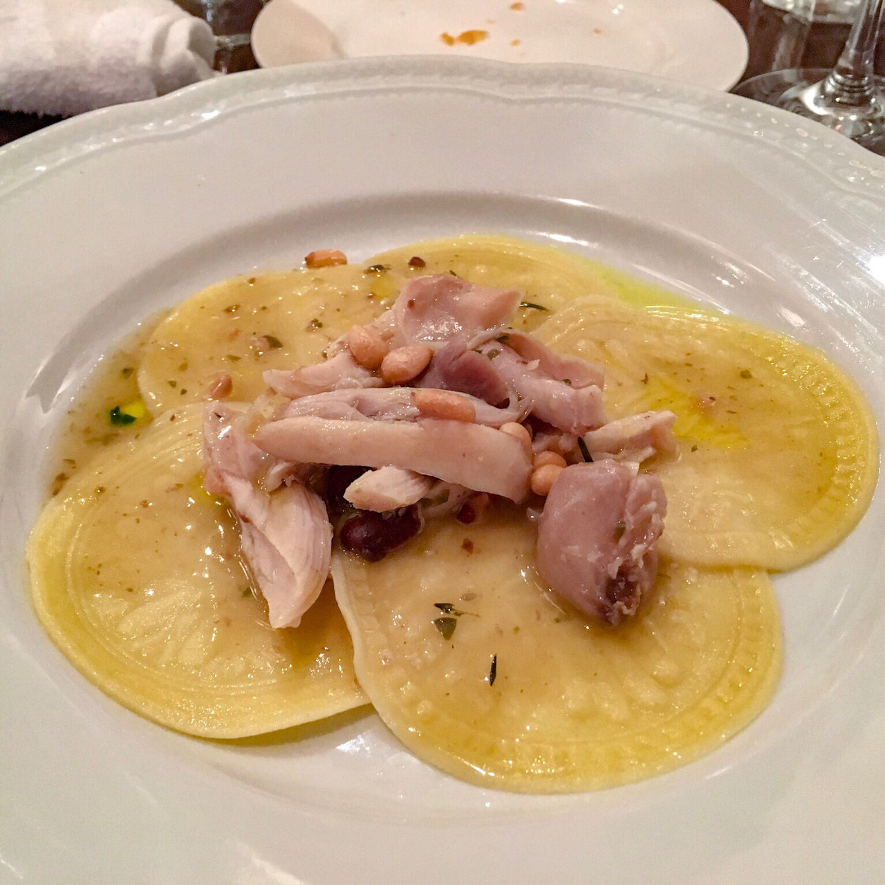 紋章入り自家製パスタ コルツェッティ イタリア産ウサギのラグーソース スクニッツォ Scugnizzo の口コミ一覧 おいしい一皿が集まるグルメコミュニティサービス Sarah