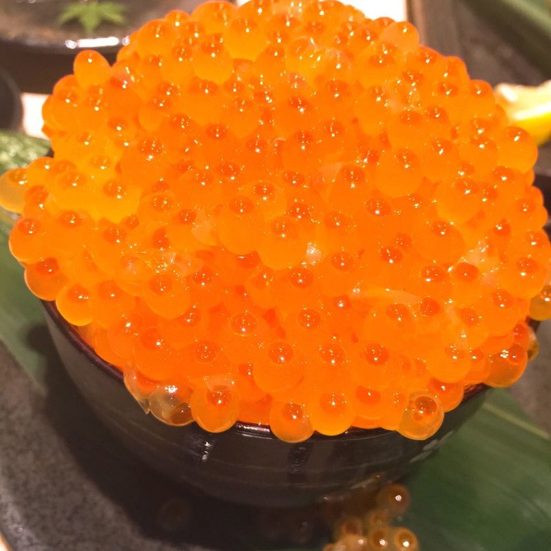 踊りいくら丼(上物天然海鮮 カツオ)