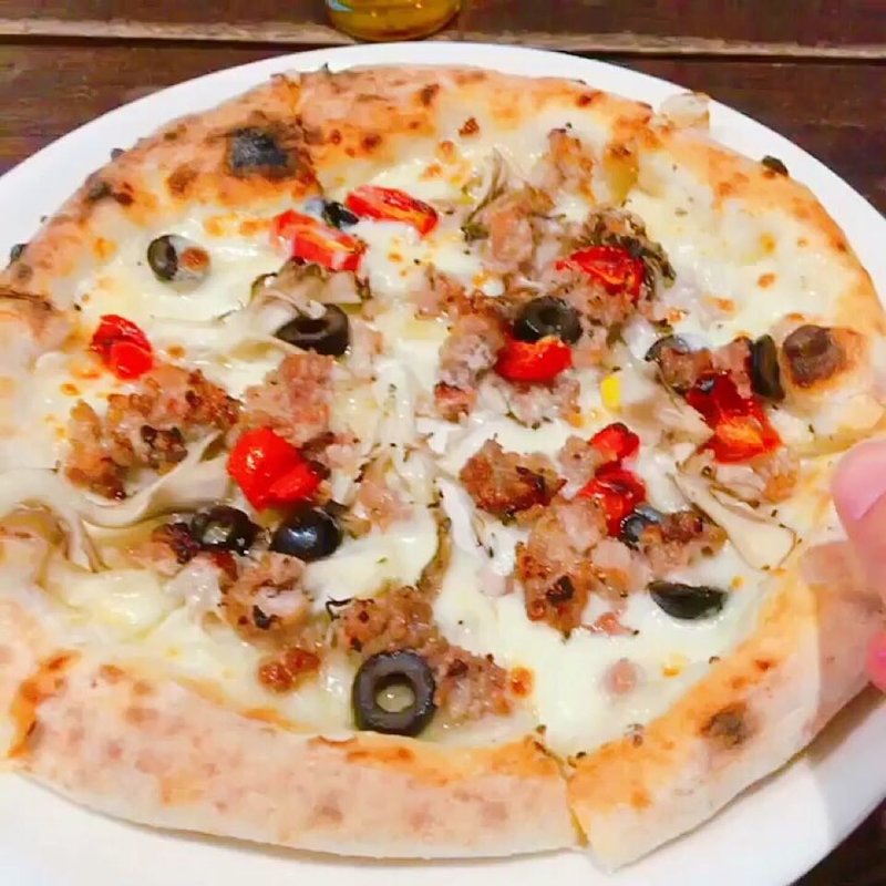 イタリアンソーセージとモッツァレラチーズ(カフェ フクバコ （coffee fukubako）)