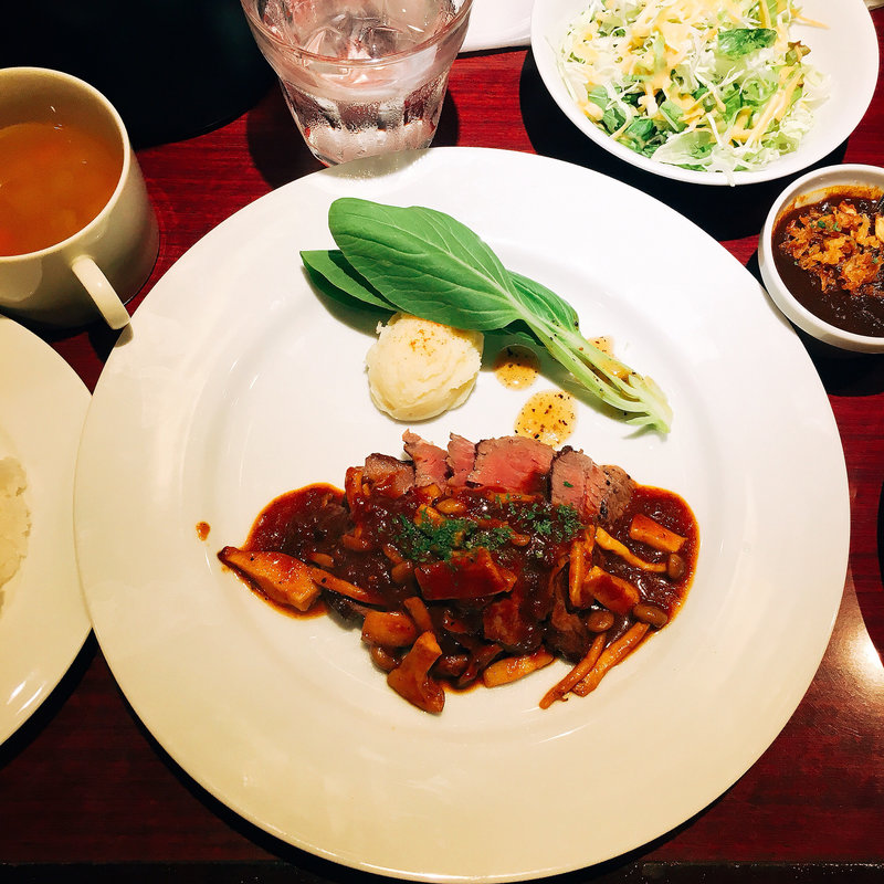 六周年記念 牛ランプステーキ(レフレール Les Freres)