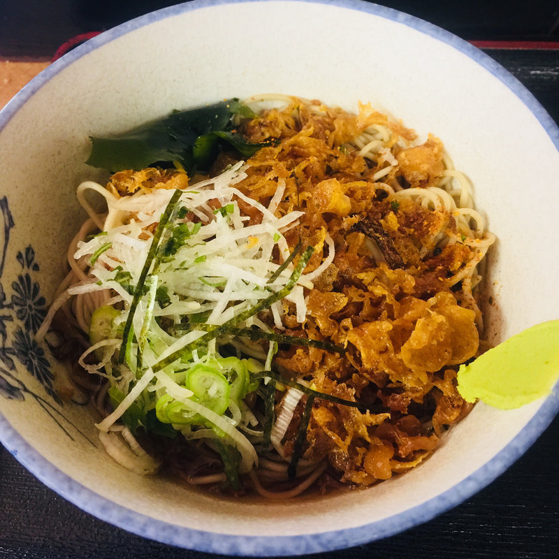 冷したぬきそば(峠そば （とうげそば）)