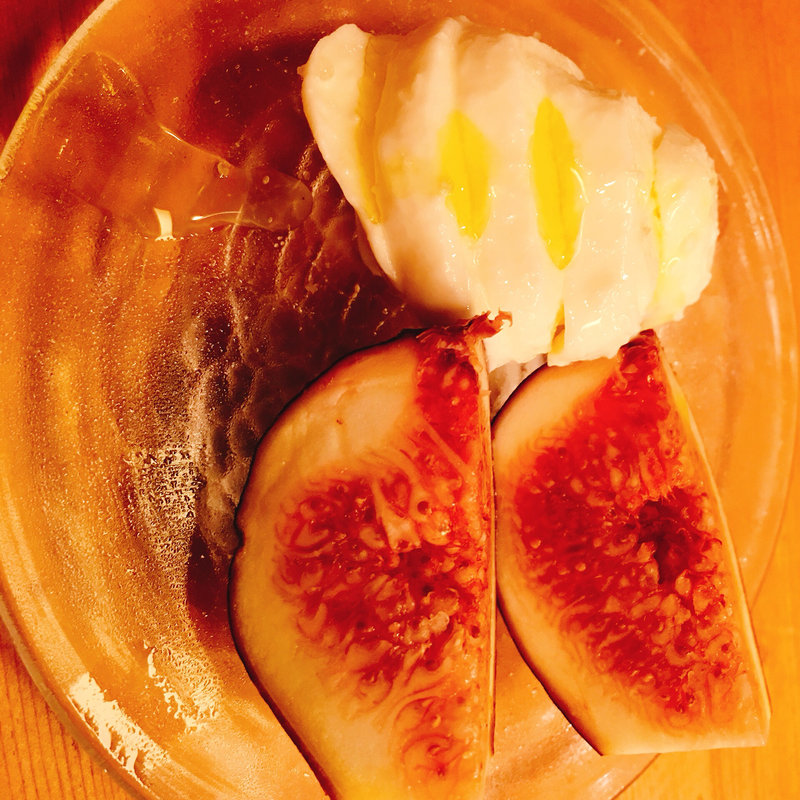 岡山県吉田牧場のモッツァレラと無花果(たこりき)