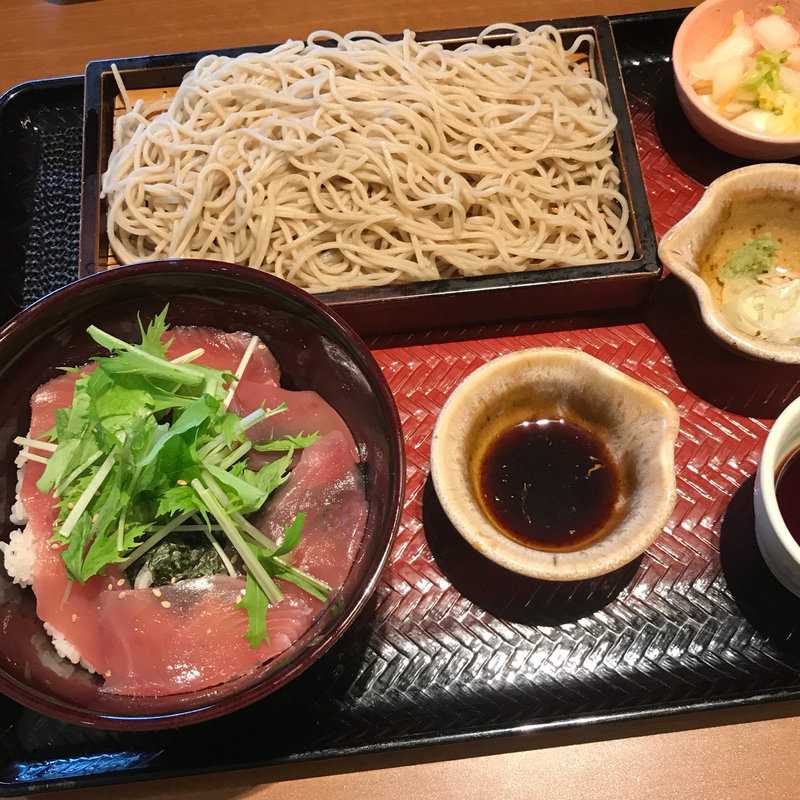 まぐろご飯とせいろ蕎麦(大戸屋ごはん処 立川若葉町店)