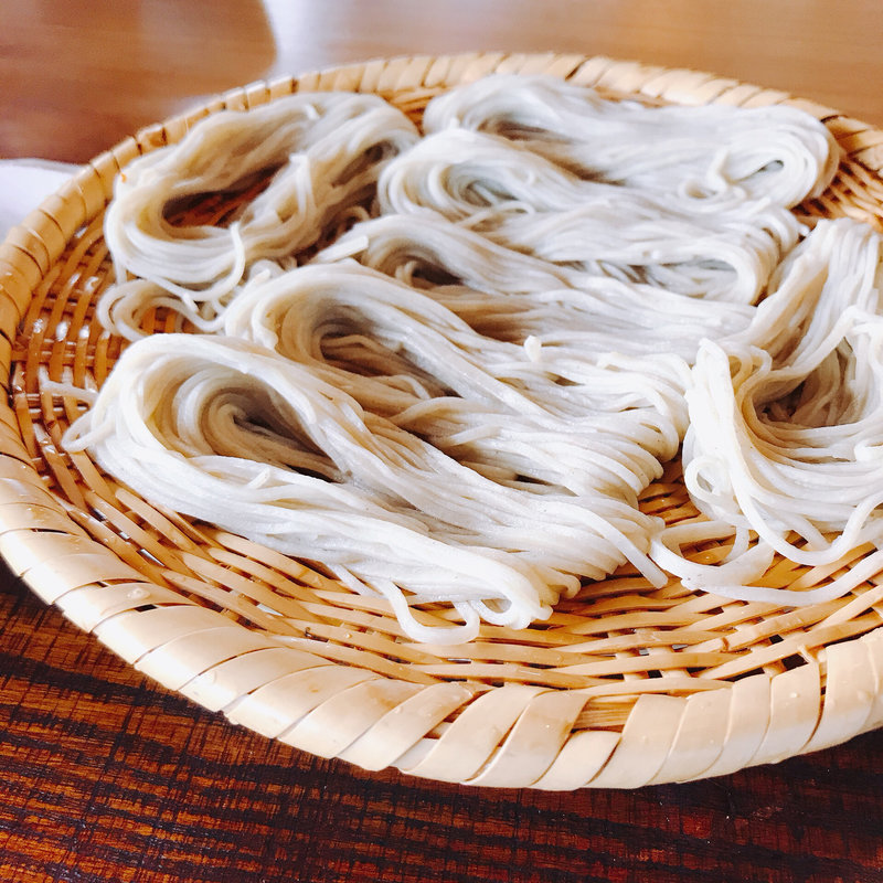 ざるそば(手打ちそば岳)