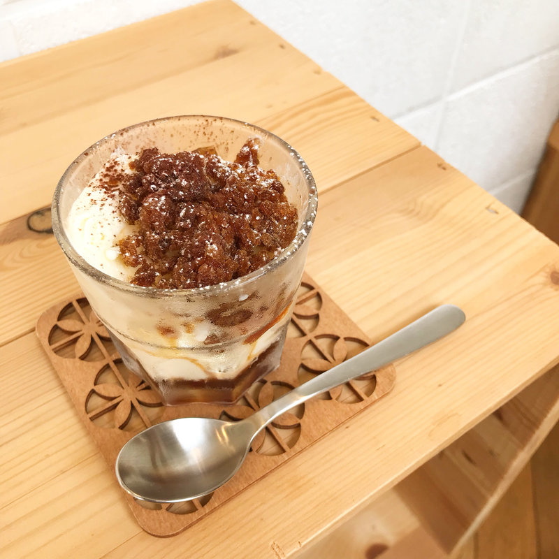 コーヒーゼリーとバニラアイスのパフェ(ソラマ （sorama）)