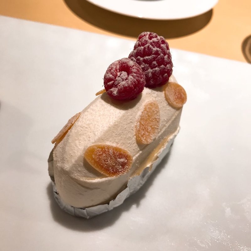 エベレスト(イデミ・スギノ （HIDEMI SUGINO）)