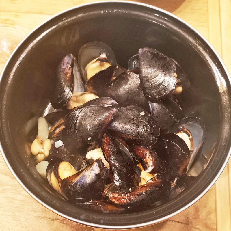 ムール貝 山椒(スープ+山椒)(KANDO)