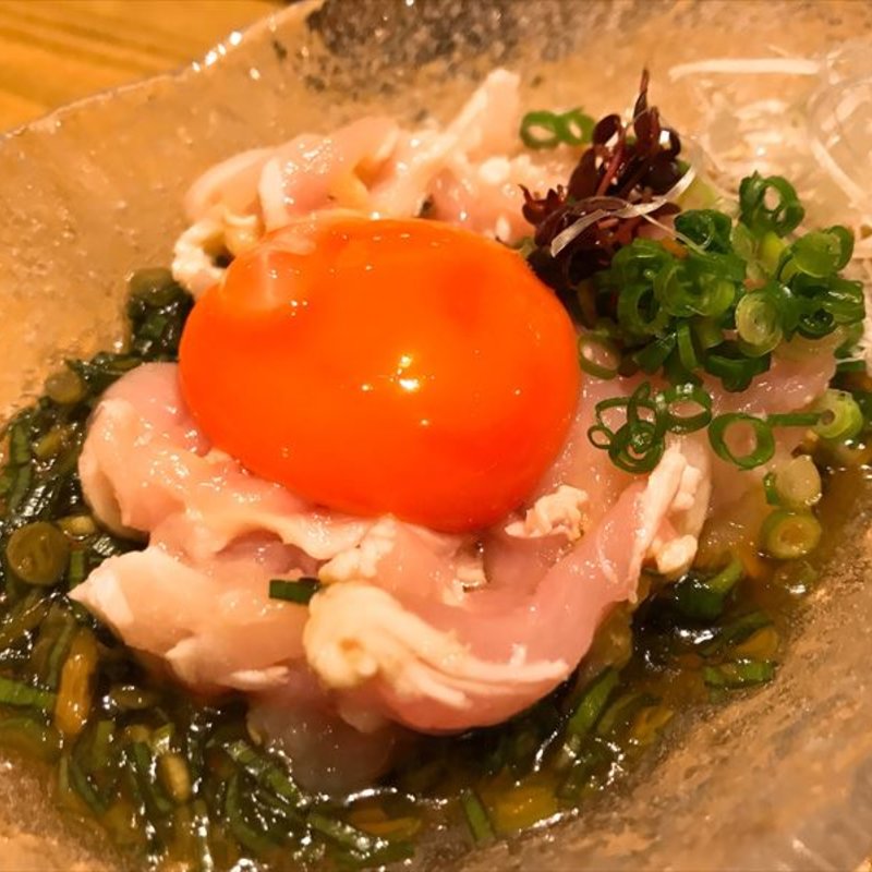 そうめんユッケ(炭火焼き鳥 鶏尽)