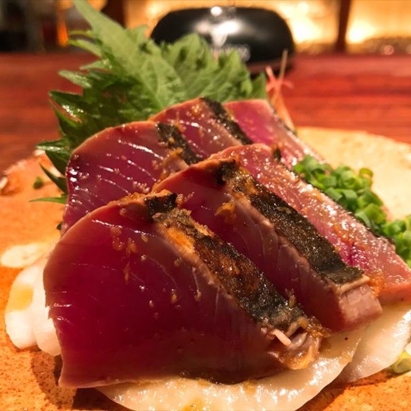 カツオのたたき(food & drink Matsuda)