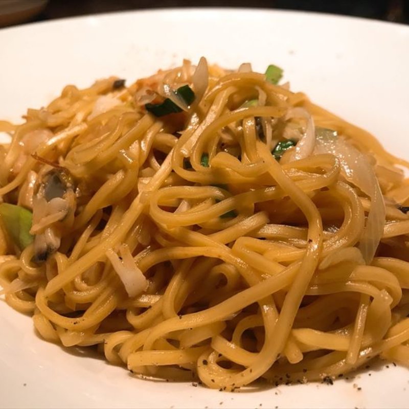 焼きそば(小籠包とナチュールワイン 堀江ブルー BLEU)