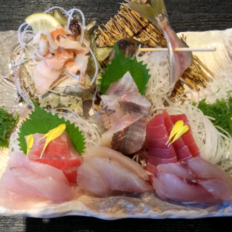 刺身膳(徳造丸 魚庵 （とくぞうまる ぎょあん）)