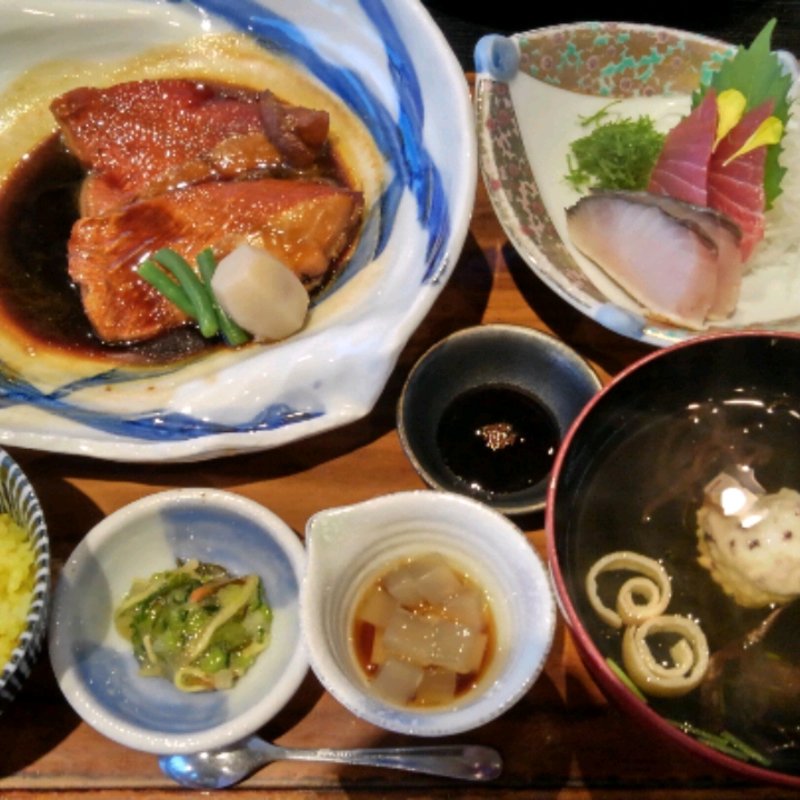 金目鯛煮魚と刺身膳(徳造丸 魚庵 （とくぞうまる ぎょあん）)