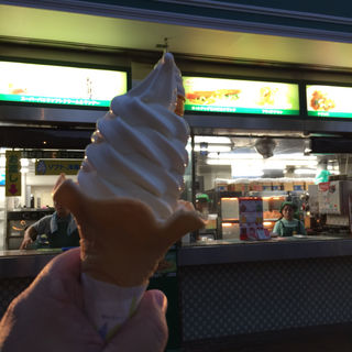 ソフトクリーム(上野動物園 バードソング （藤棚休憩所売店）)