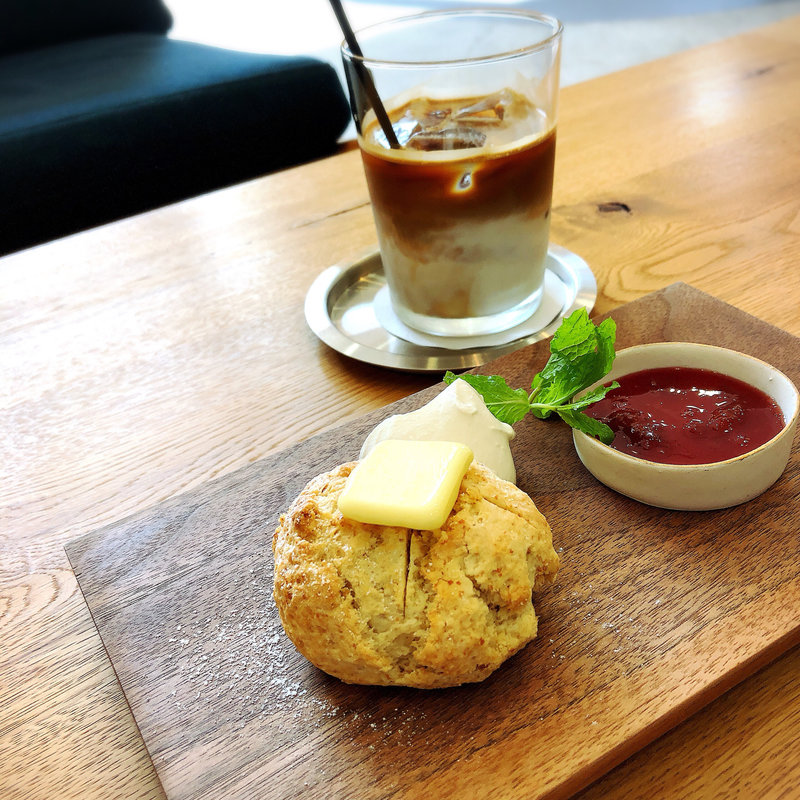 スコーン+自家製ジャム(株式会社F.Maker WOODWORK)