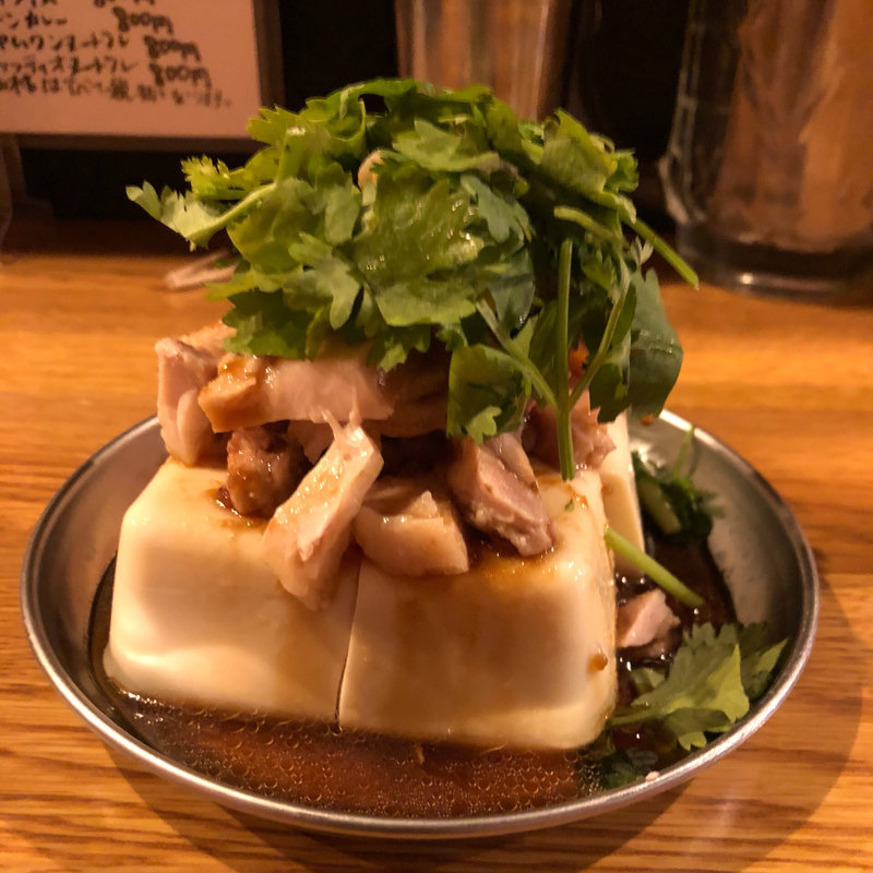 パクチーと蒸し鶏の奴(おねだり酒場マルフク)