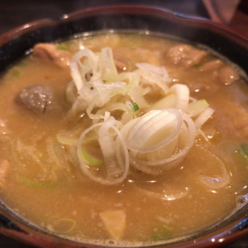 【 辛 】もつ煮込み(もつやき処い志井 本店)