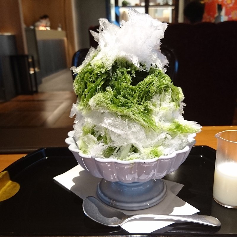 和三盆宇治金時　れん乳付(神乃珈琲 銀座店)