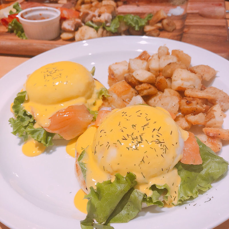 エッグスベネディクト(Eggs 'n Things 福岡天神店)