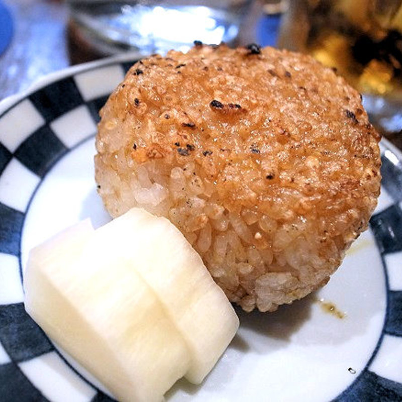 焼きおにぎり（バター醤油味）(興 焼き鳥・串焼き)