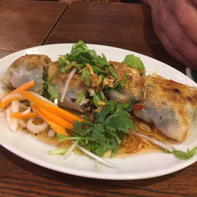 焼き春巻き(ビア ホイ チョップ)