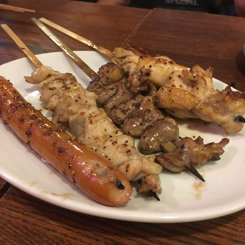 焼鳥(ビア ホイ チョップ)