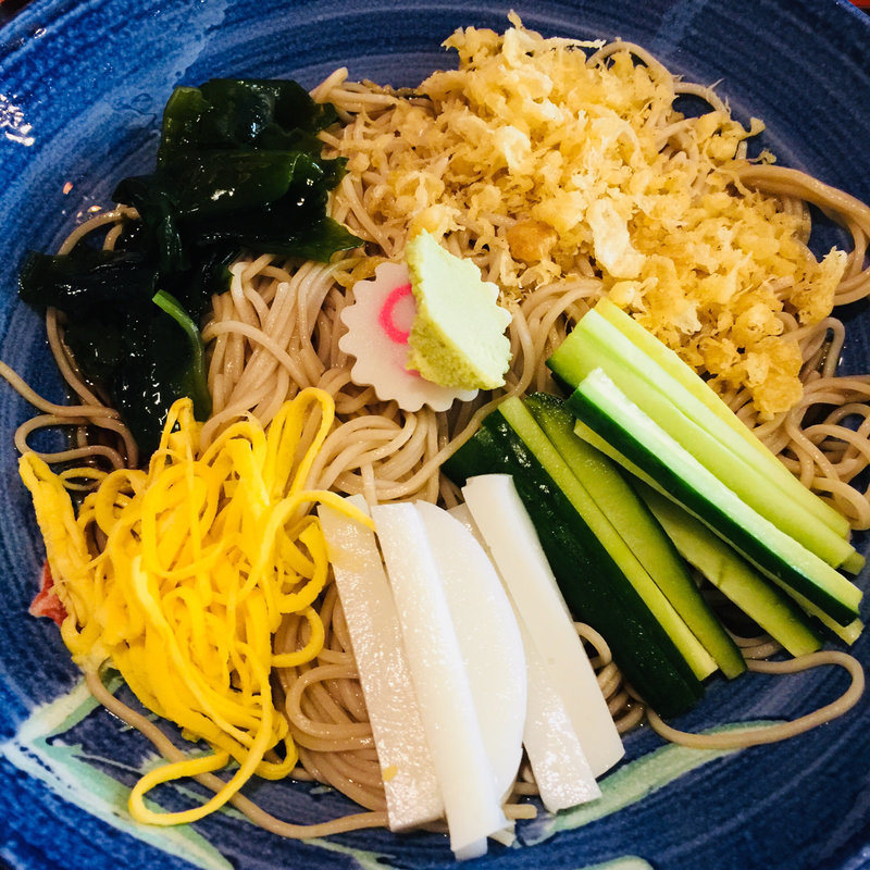 冷したぬきそば(小梅のやぶそば )